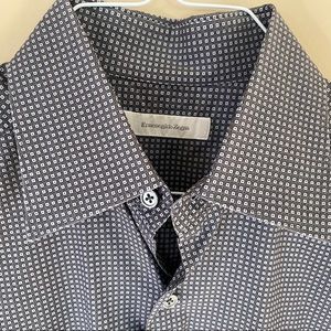 Men’s Ermenegildo Zegna Dress shirt.